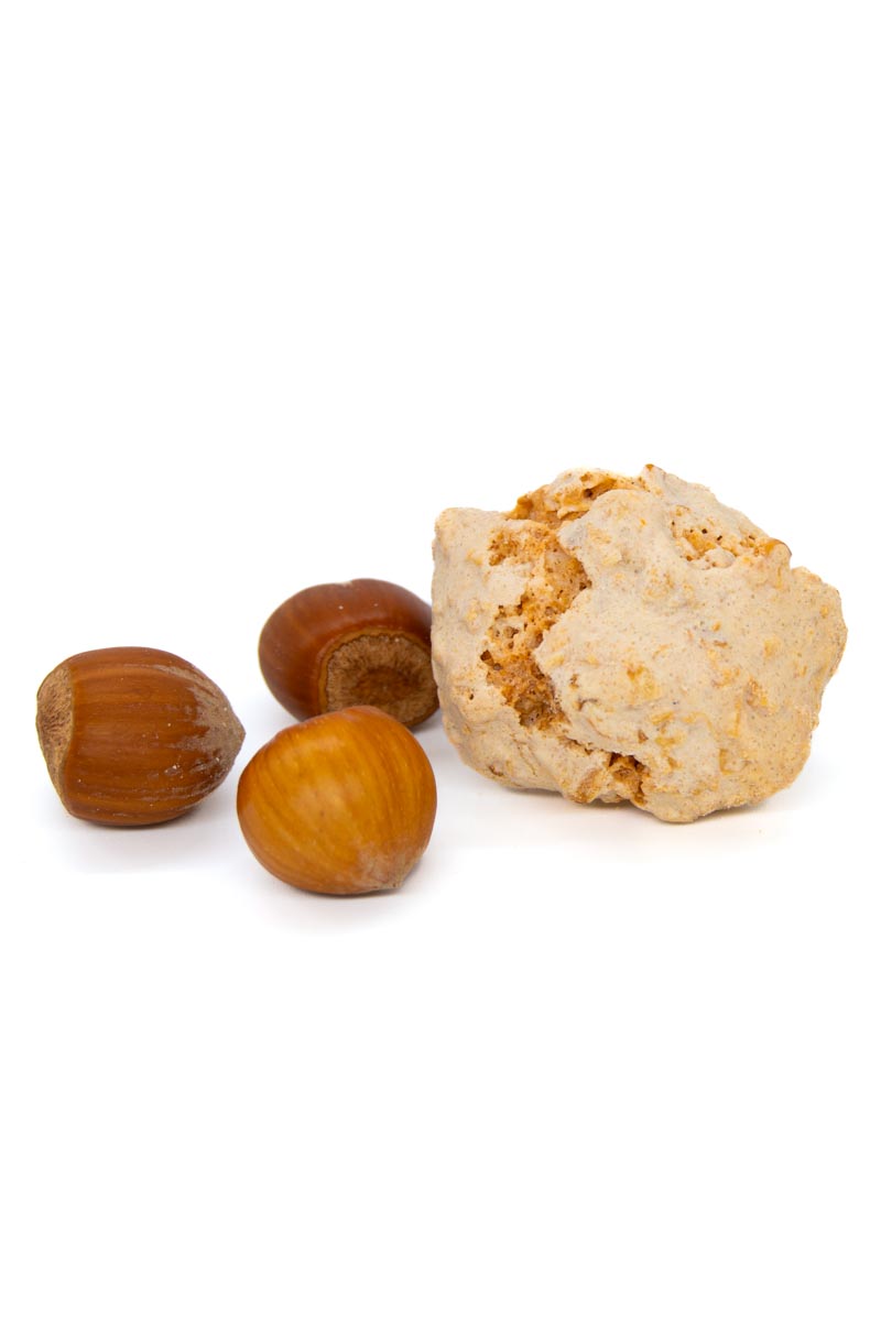 Brutti e Buoni — I Brutti e Buoni sono la prova che in pasticceria l'aspetto conta poco. Irregola